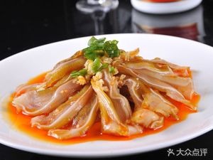 Chef in Charge Sichuan Restaurant (Shiyan Shilongzai Store)
