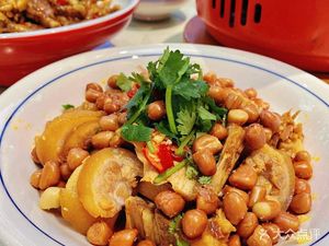 Caidachu Hunan Home-style Cuisine (Shiyan Langxin Branch)