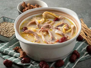 Yi Ba Stone Pot Fish & Pig's Trotters Chicken