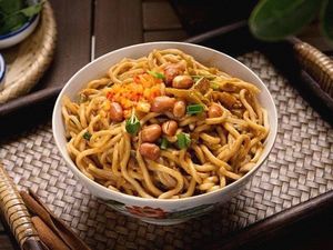 Huang Lao Er Xiangyang Beef Noodles