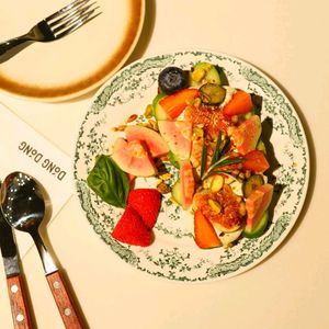 Dongdong BRUNCH Fusion Cuisine