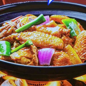 Aunt Hui Charcoal Stove Chicken Pot (Huangbeiling Branch)