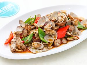 Village Gate Stir-Fried Rice Noodles