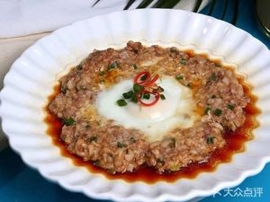 Red Shell Golden Crab