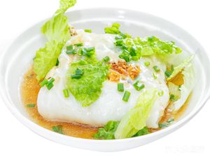 Ke Wei Xian · Soup Noodles & Rice Noodle Rolls