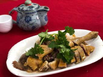 Yuexinglong Hakka King (North of Fulong Garden)