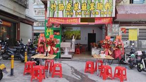 Bamboo Intestine Original Juice Bamboo Basket Rice Noodle Roll Shop