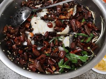 Chongqing Fragrant Live Fish Roast (Zhangbei Road Branch)