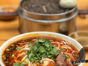 Jiucheng Steamed Buns & Noodles (Guanghua Yijia Branch)