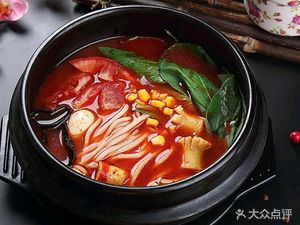 Yuan Mama Clay Pot Rice Noodles