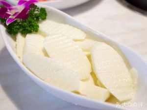 Iron Pot Stewed Firewood Chicken