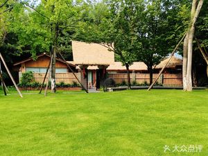 Corals Sea Villa · Fine Sichuan Cuisine · Private Recipes · Business Banquets