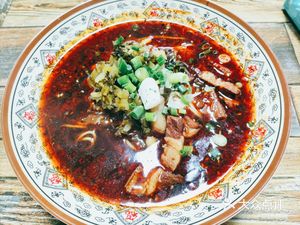 Special Sour Cabbage Braised Pork Noodles (Botanical Garden Branch)