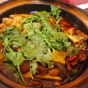 Huang's Chongqing Chicken Pot (Dujiangyan Store)
