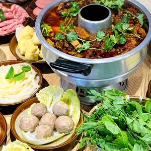 Fang Guoguo Burnt Cuisine Small Hot Pot