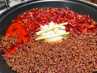 Dee's Small but Perfect Hot Pot (Shiling Store)