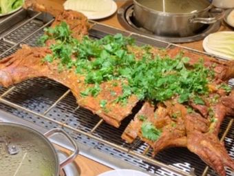 A Muguo Roast Whole Lamb (Shuangliu Branch)