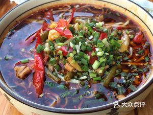 Yanzi Knife-Shaved Noodles (Ganquan Mingju Store)