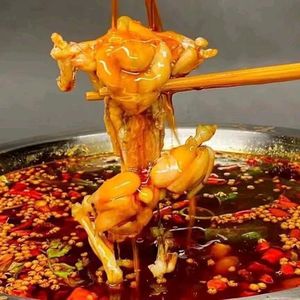 Huang San's Frog and Fish Palace