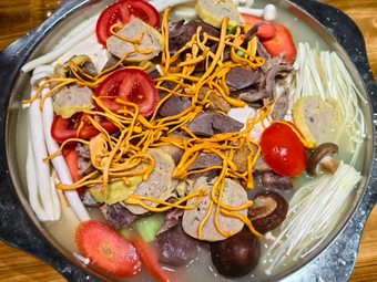 Zhang Ji Rong Cheng Hun Dou Hua