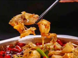 Yanzi Frog and Fish Bean Curd Hot Pot