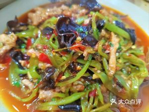 Liu Po Pig Trotter Sichuan Cuisine (Lan Gu Di Li Outer Commercial Plaza Branch)