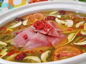 Xu's Yunnan Tianma Ham Chicken (Campus Plaza Store)