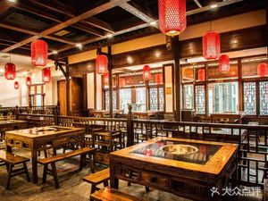 Yu Gong Wei Self-Service Duck Intestine Hot Pot