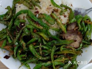 Sichuan Pickled Pepper Beef Noodles (Poly·Spring Flower Language Store)