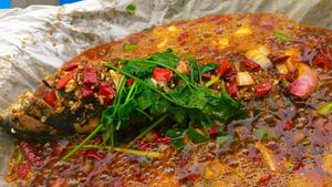 Wushan Paper-Wrapped Fish (Hope Food City Store)