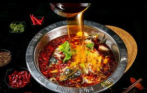 Zhou Junzi Spicy Intestine Fish