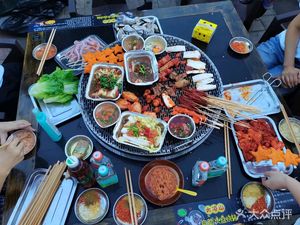 Daliangshan Buffet Hot Pot, Skewers & Grilled Meat (Zilong Street Store)