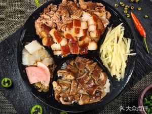 Lu Ji Longjiang Pig Trotter Rice (Kuanzhai Alley Store)