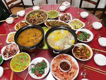 Four Trees Ecological Rural Farm (Li Rong Hotel)