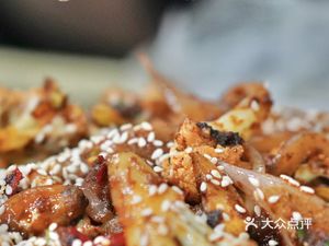 阿根廷霸王鱿鱼·张二孃乐山钵钵鸡