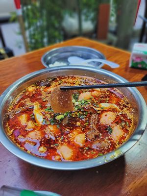 Yan Zhi Wei Spicy Rice Noodles (Building 82, Second Community of Jianshe Road Branch)