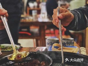 Jiu Qian Jiu Sha Guo Chuan Chuan (Peng Zhou Shi Ci Feng Zhong Yuan Xue Xiao Dian)