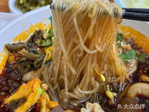 Gan Shiji Chengdu Stewed Pork Noodles (Chengdu East Station Branch)