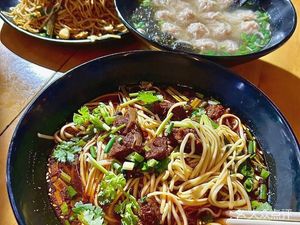 Nanyi Dumpling King Beef Noodles Braised Chicken Rice (Mengmofang Plaza Branch)