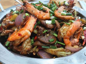 Mao's Earthware Dishes (Lanrun Dongyuehui Store)