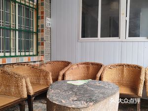 Sichuan Cuisine Restaurant (Donghong Road 61 Building Branch)