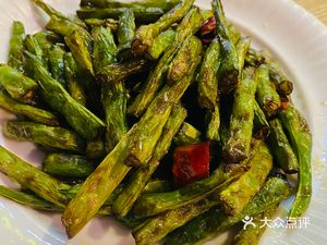 Dingyue Sichuan Cuisine (Lanrun Dongyuehui Store)