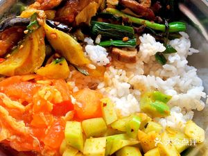 Couple's Fast Food Self-service