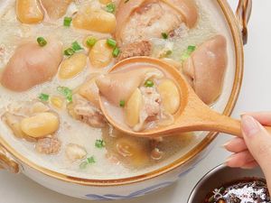 Grandma Xie's Mother-in-Law Pig Trotter (Yinghui Road Store)