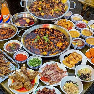 Xiao Si Xi Tu Hot Pot (Fuqin Branch)