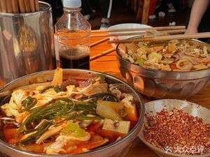 Zhu Mei Hot Pot Noodles