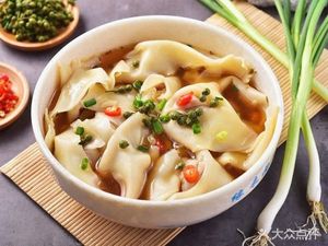 Aunt Wang's Spicy Sauce Noodles