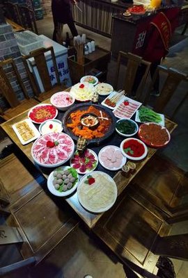 Long Yan Longmen Old Hot Pot (Banzhuyuan Store)