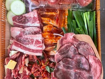 Yanzi Street Food BBQ (Ban zhuyuan Store)