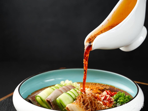 Warehouse Restaurant • QiPai YuYing (Chengdu Century City Holiday Hotel)